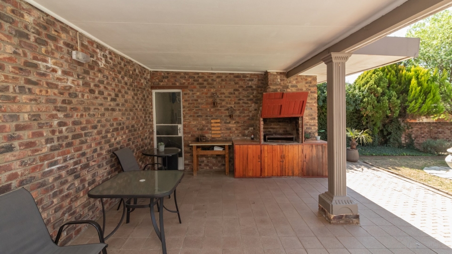 4 Bedroom Property for Sale in Suidrand Free State